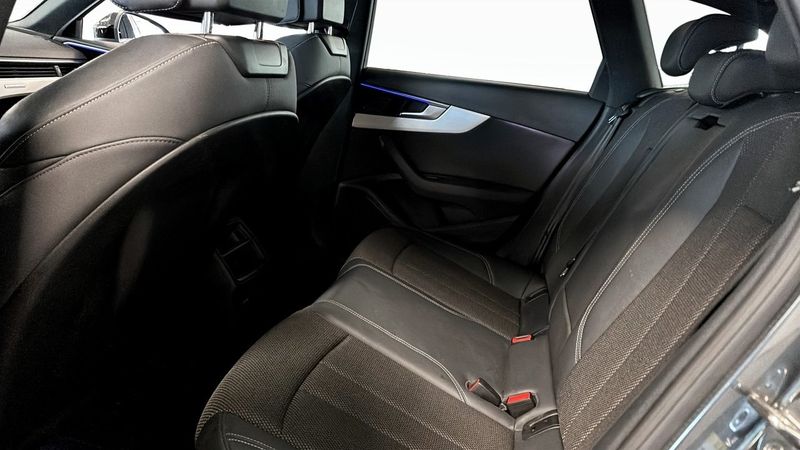 Audi A4 bild 12