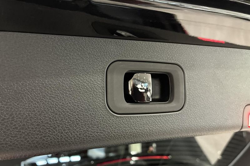 Mercedes E300 bild 14