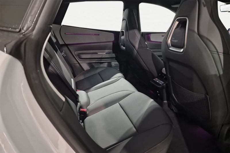 Polestar 4 bild 15