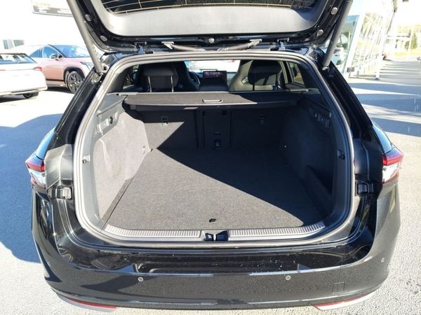 Skoda Superb SPORTLINE 1,5 TSI IV 204 HK Plug In Drag/Vär... - 2026