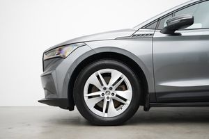 Skoda Enyaq bild 2