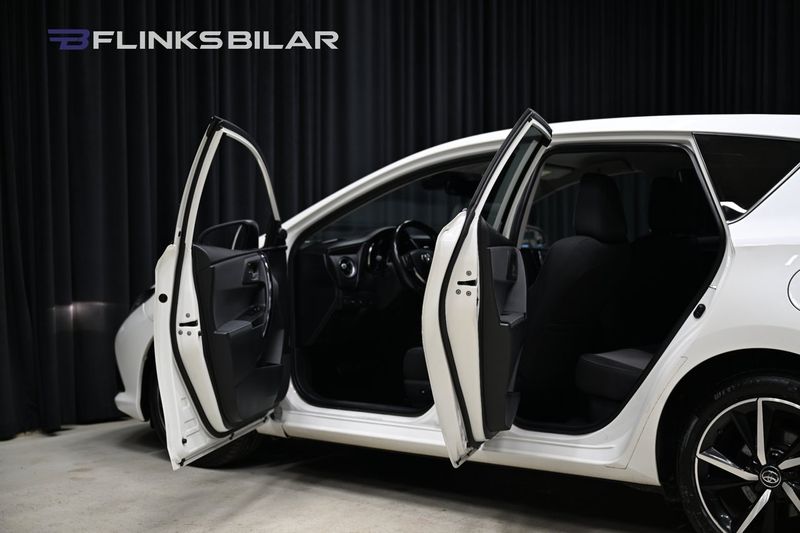 Toyota Auris bild 8