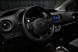 Toyota Yaris bild 8