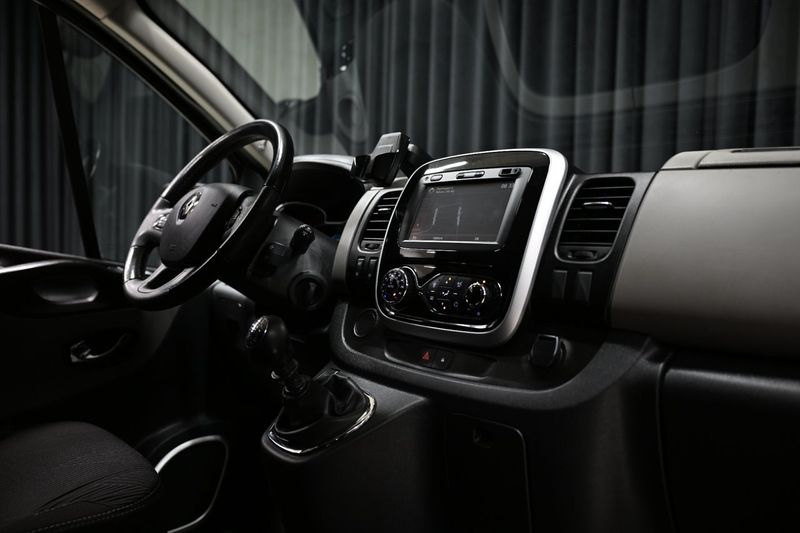 Renault Trafic bild 28