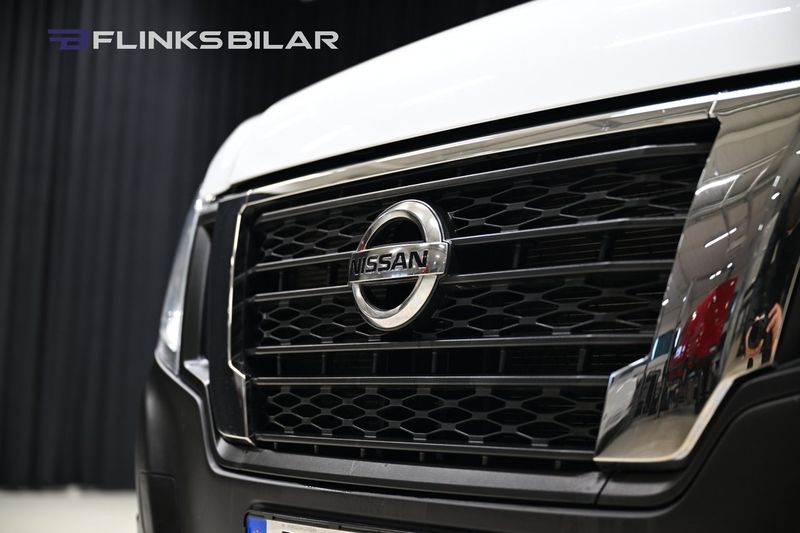 Nissan Interstar bild 2