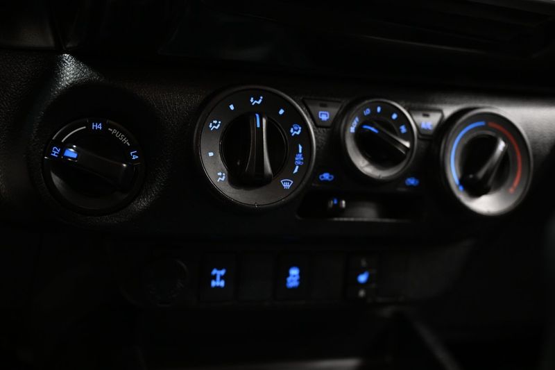 Toyota Hilux bild 22