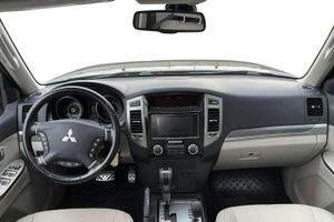 Mitsubishi Pajero bild 6
