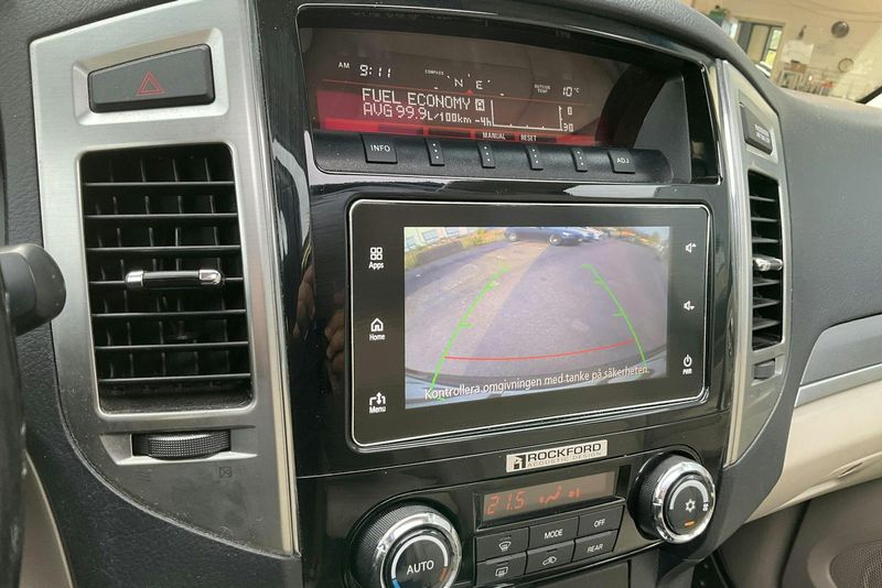 Mitsubishi Pajero bild 14