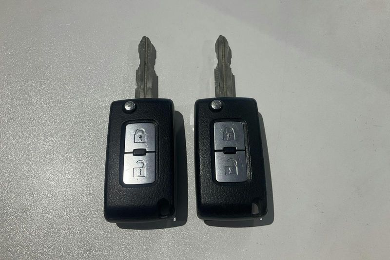 Mitsubishi Pajero bild 19