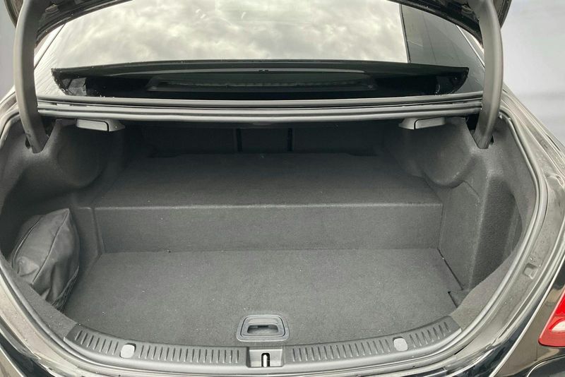 Mercedes E300 bild 9