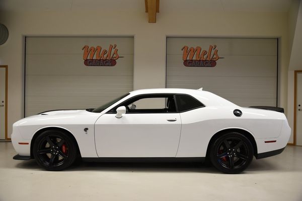 Dodge Challenger SRT Hellcat V8 6.2L kompressormatad 717 hk automat 8vxl - 2017