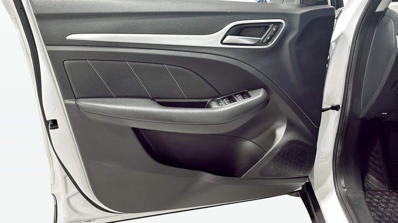 MG ZS EV bild 11