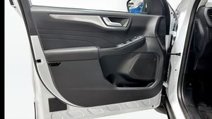 Ford Kuga bild 11