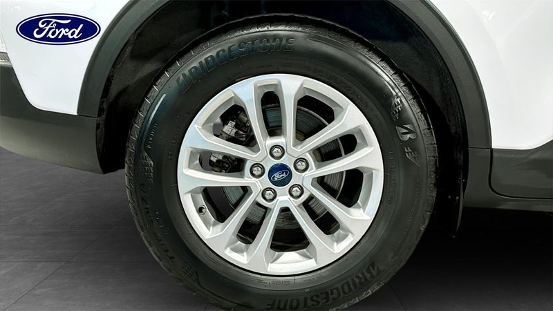 Ford Kuga bild 9