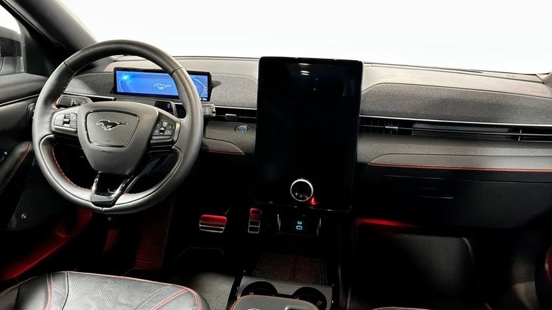 Ford Mustang Mach-E bild 4