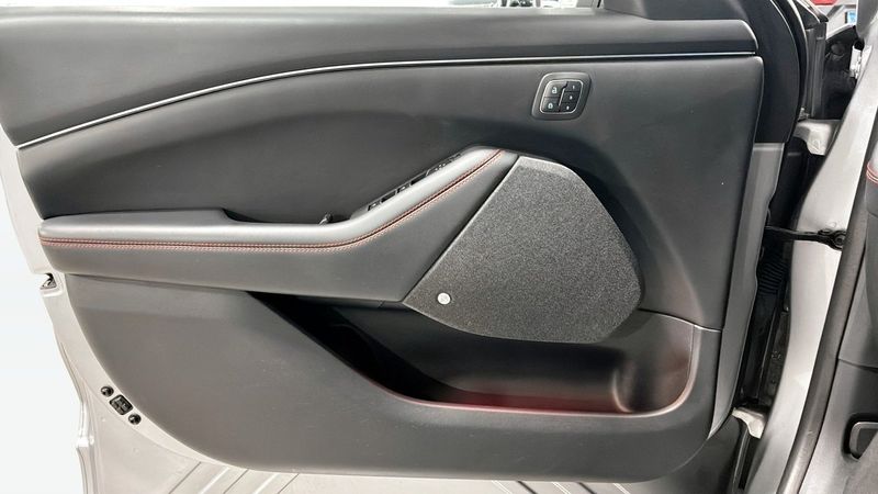 Ford Mustang Mach-E bild 11