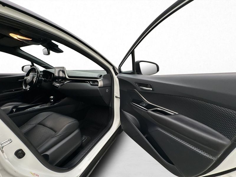 Toyota C-HR bild 13