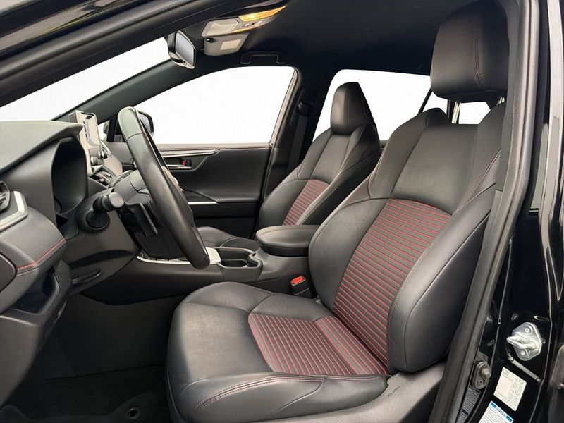 Suzuki Across bild 13