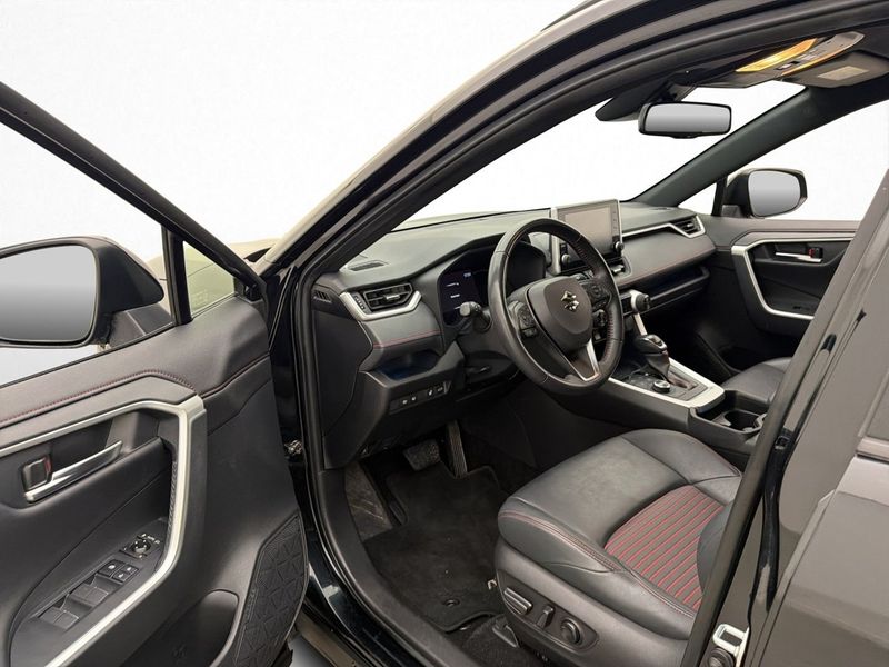 Suzuki Across bild 12