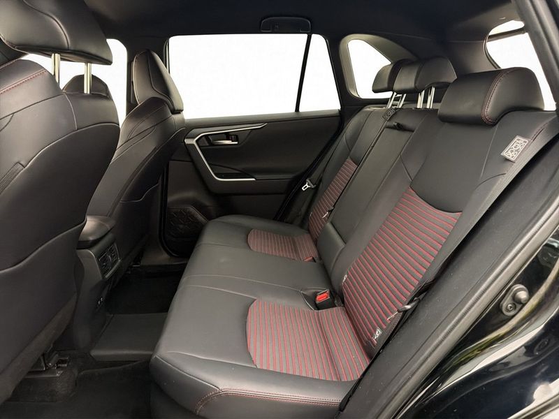 Suzuki Across bild 21