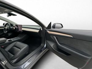 Tesla Model 3 bild 17
