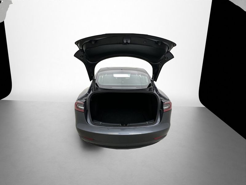 Tesla Model 3 bild 20