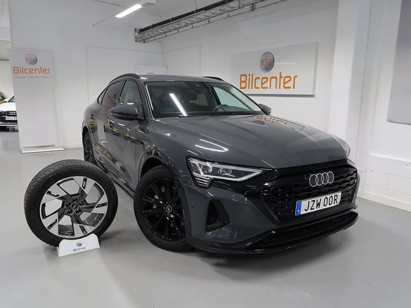 Audi Q8 SB 50 e-tron Q V-Däck ingår Drag-Kamera-Skinn-Elstol-Lu - 2024