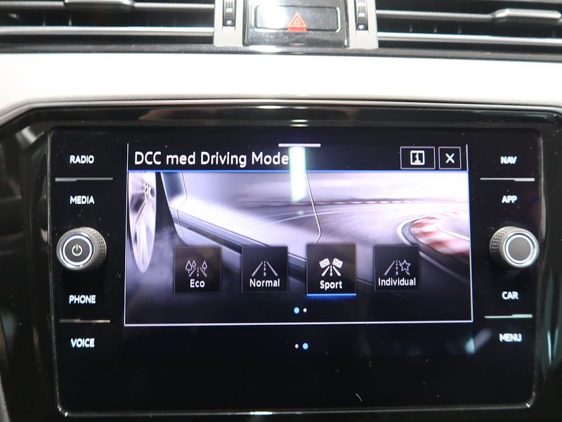 Volkswagen Passat bild 34