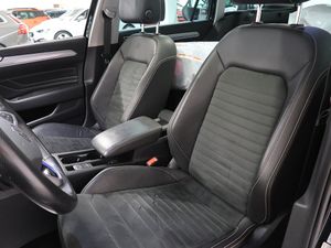 Volkswagen Passat bild 18
