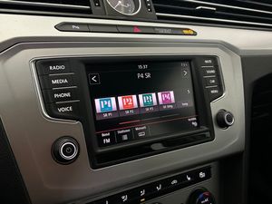 Volkswagen Passat bild 12