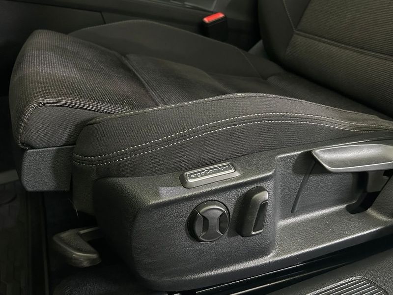 Volkswagen Passat bild 8