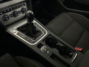 Volkswagen Passat bild 15