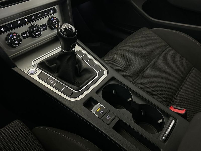 Volkswagen Passat bild 15