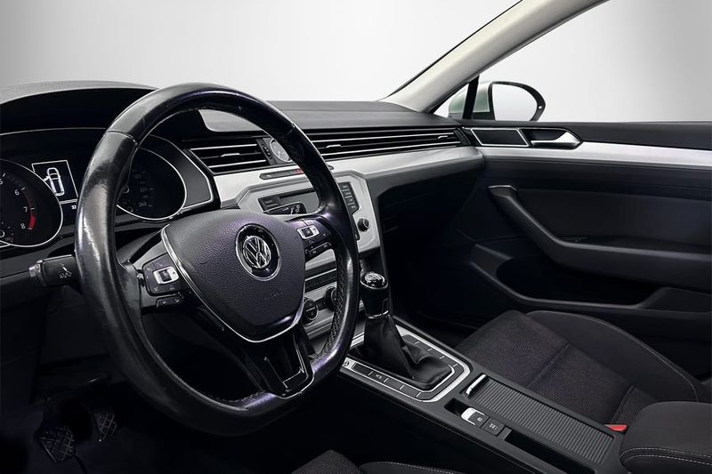 Volkswagen Passat bild 4