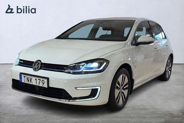 Volkswagen Golf E-Golf 136hk 35.8 kWh AUT/NAVI/CARPLAY - 2019
