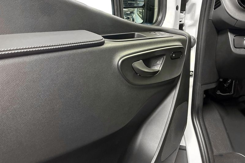 Mercedes Sprinter bild 16