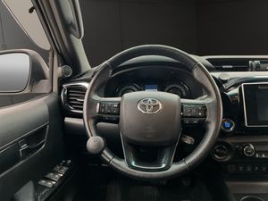 Toyota Hilux bild 15