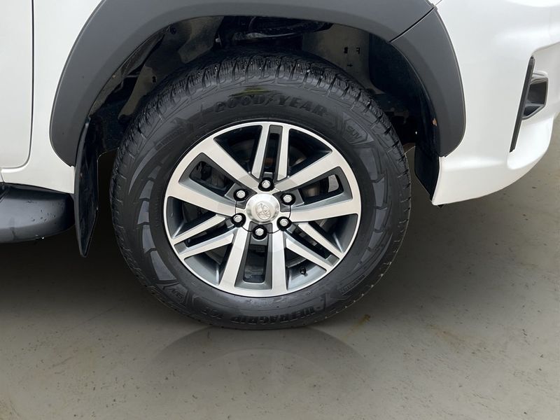 Toyota Hilux bild 32