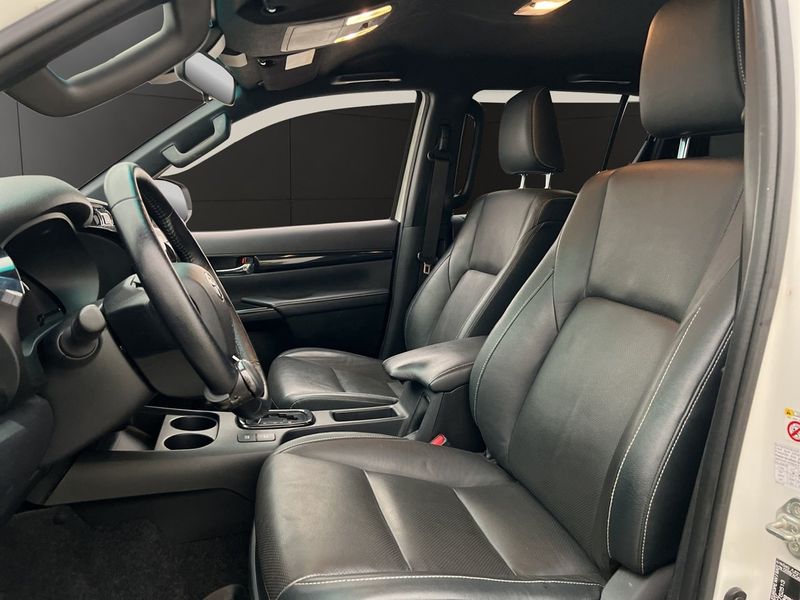 Toyota Hilux bild 13