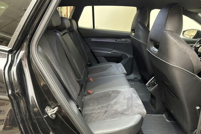 Skoda Enyaq bild 8