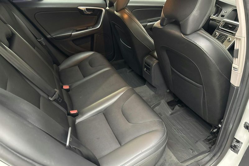 Volvo V60 bild 8