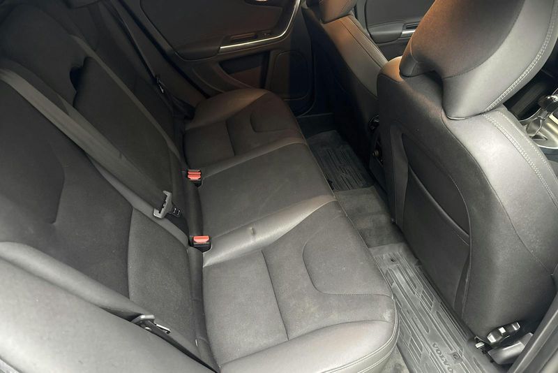 Volvo V60 bild 8