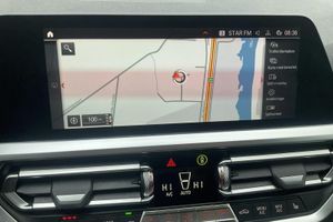 BMW 320 bild 11