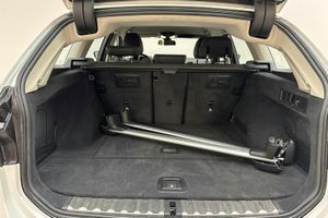BMW 320 bild 9