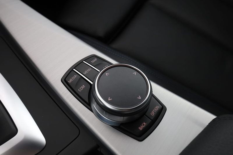 BMW 320 bild 31