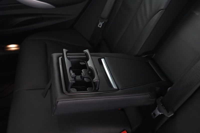 BMW 320 bild 38