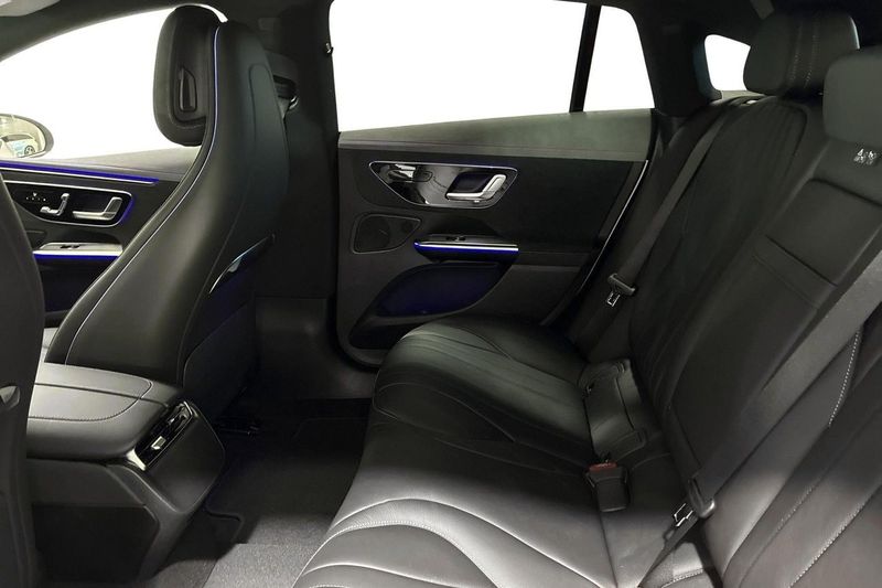 Mercedes EQE350+ bild 12