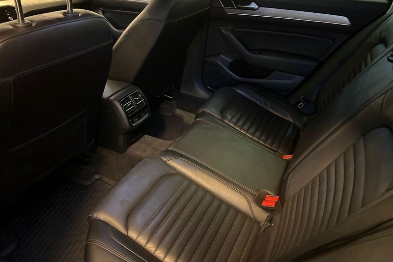 Volkswagen Passat bild 11