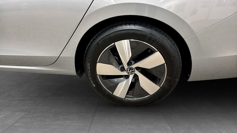 Volkswagen Passat bild 6