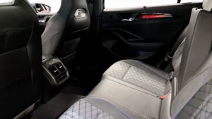 Volkswagen Passat bild 13